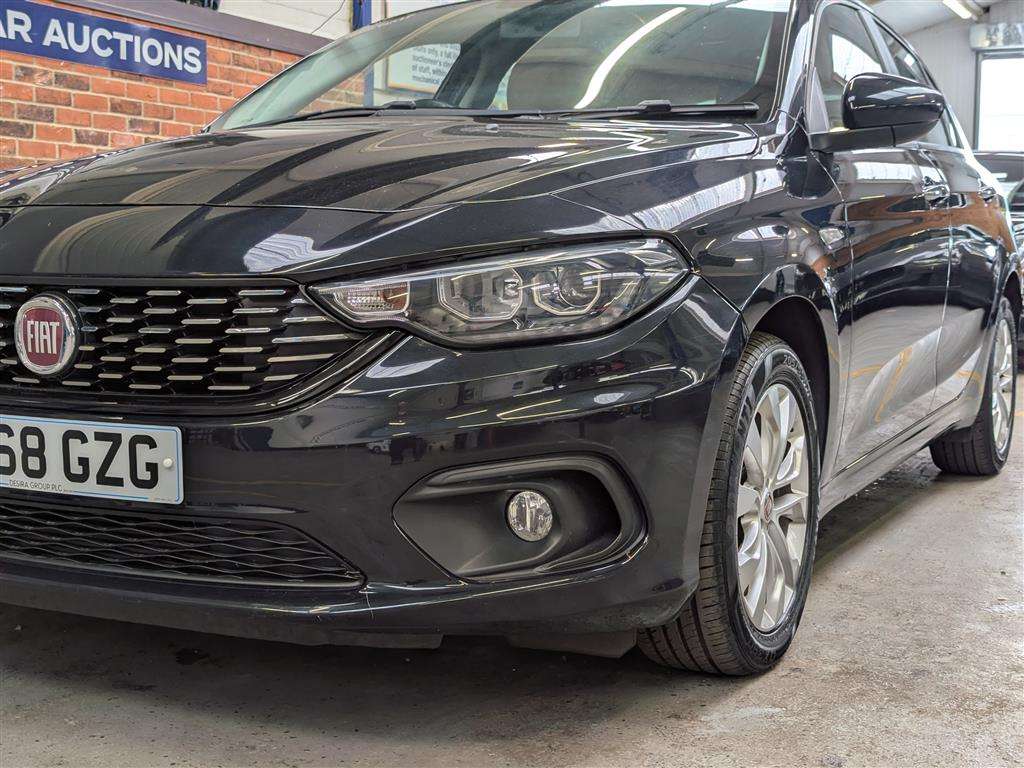 <p>2018 FIAT TIPO EASY + T-JET</p>