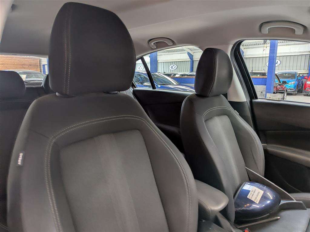 <p>2018 FIAT TIPO EASY + T-JET</p>