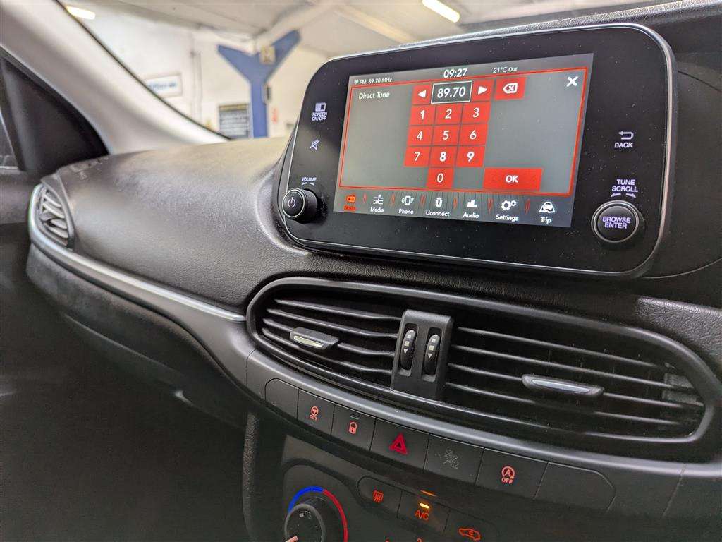<p>2018 FIAT TIPO EASY + T-JET</p>