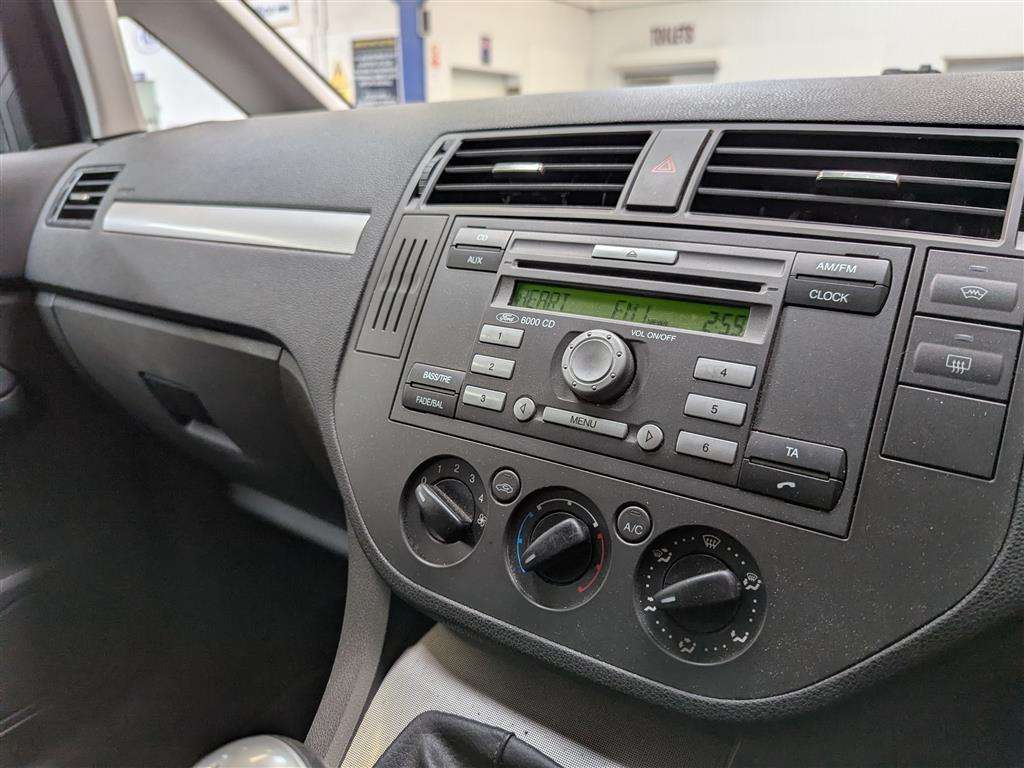 <p>2007 FORD FOCUS C-MAX ZETEC **SOLD</p>
