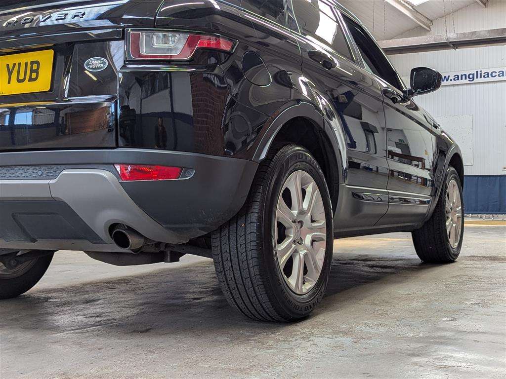 <p>2018 LAND ROVER RANGE ROVER EVOQUE SE TEC</p>