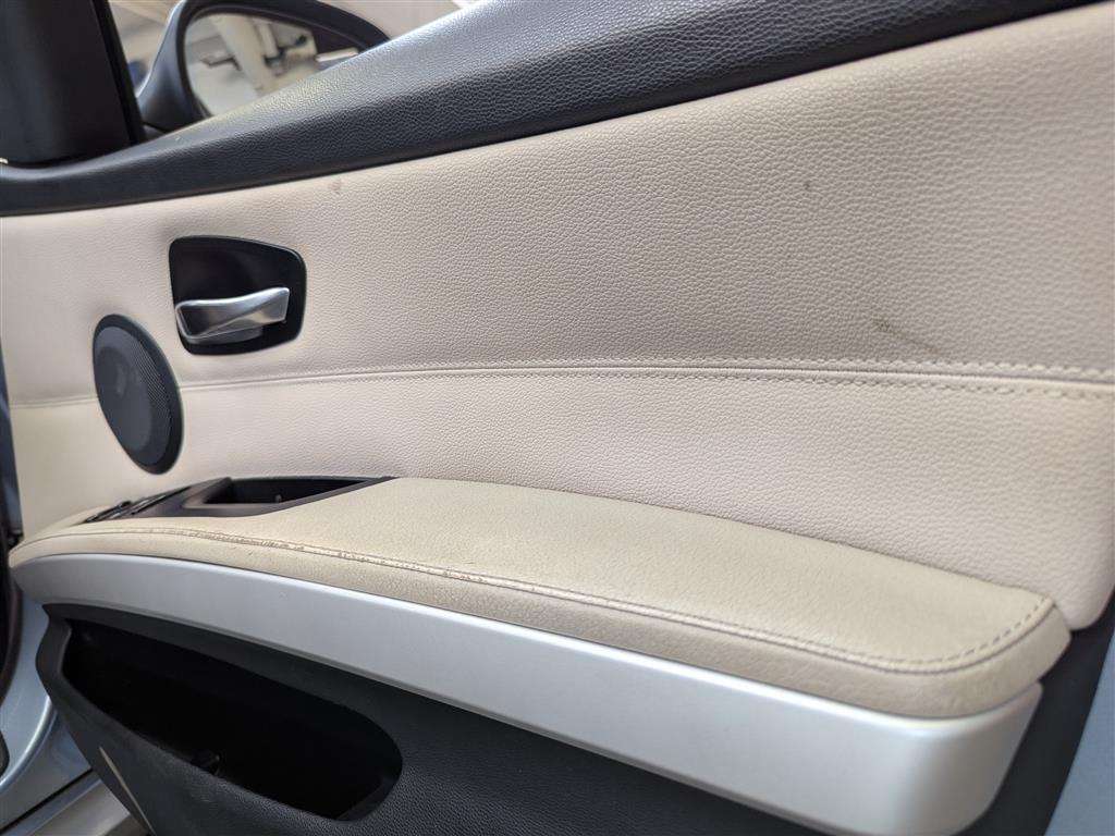 <p>2009 BMW 318I SE AUTO</p>
