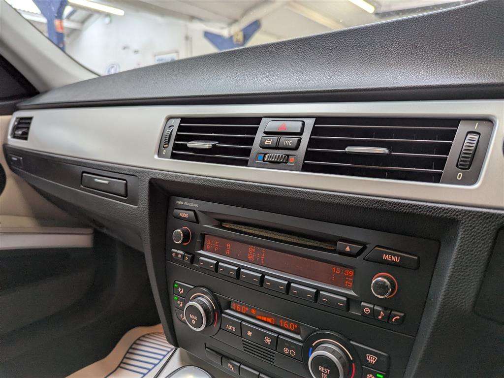 <p>2009 BMW 318I SE AUTO</p>