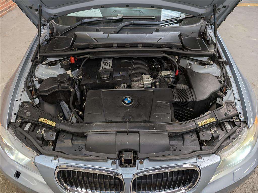<p>2009 BMW 318I SE AUTO</p>