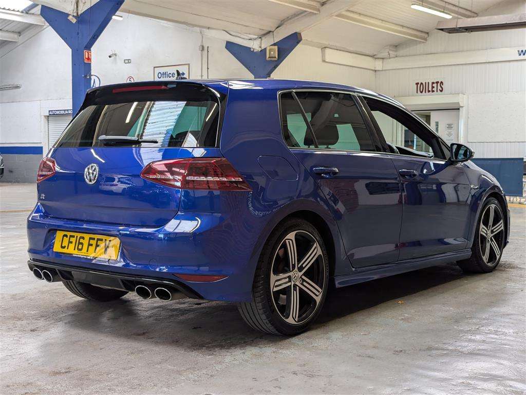 <p>2016 VOLKSWAGEN GOLF R DSG</p>