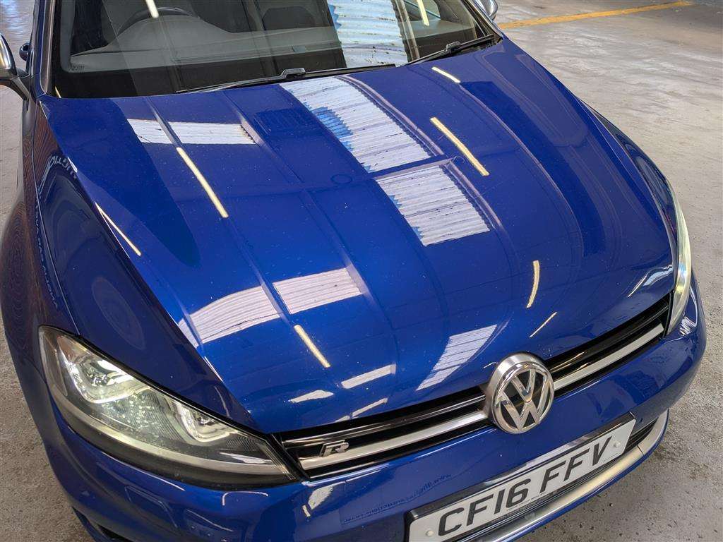 <p>2016 VOLKSWAGEN GOLF R DSG</p>