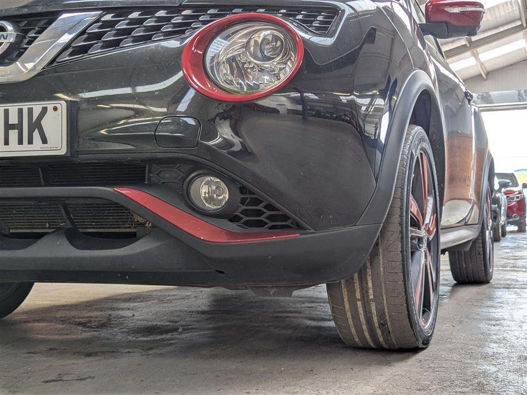 <p>2015 NISSAN JUKE TEKNA DIG-T</p>