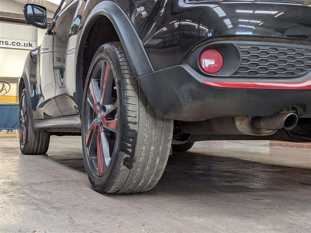 <p>2015 NISSAN JUKE TEKNA DIG-T</p>
