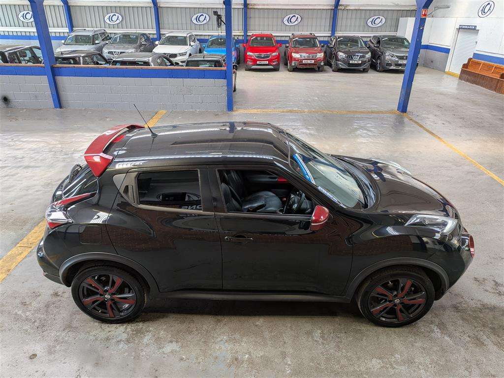 <p>2015 NISSAN JUKE TEKNA DIG-T</p>