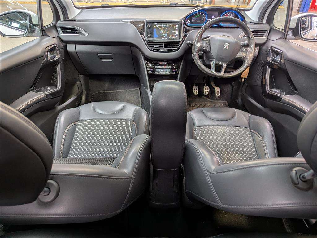 <p>2012 PEUGEOT 208 FELINE THP</p>
