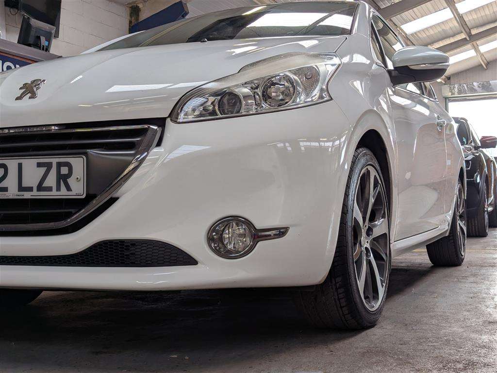 <p>2012 PEUGEOT 208 FELINE THP</p>