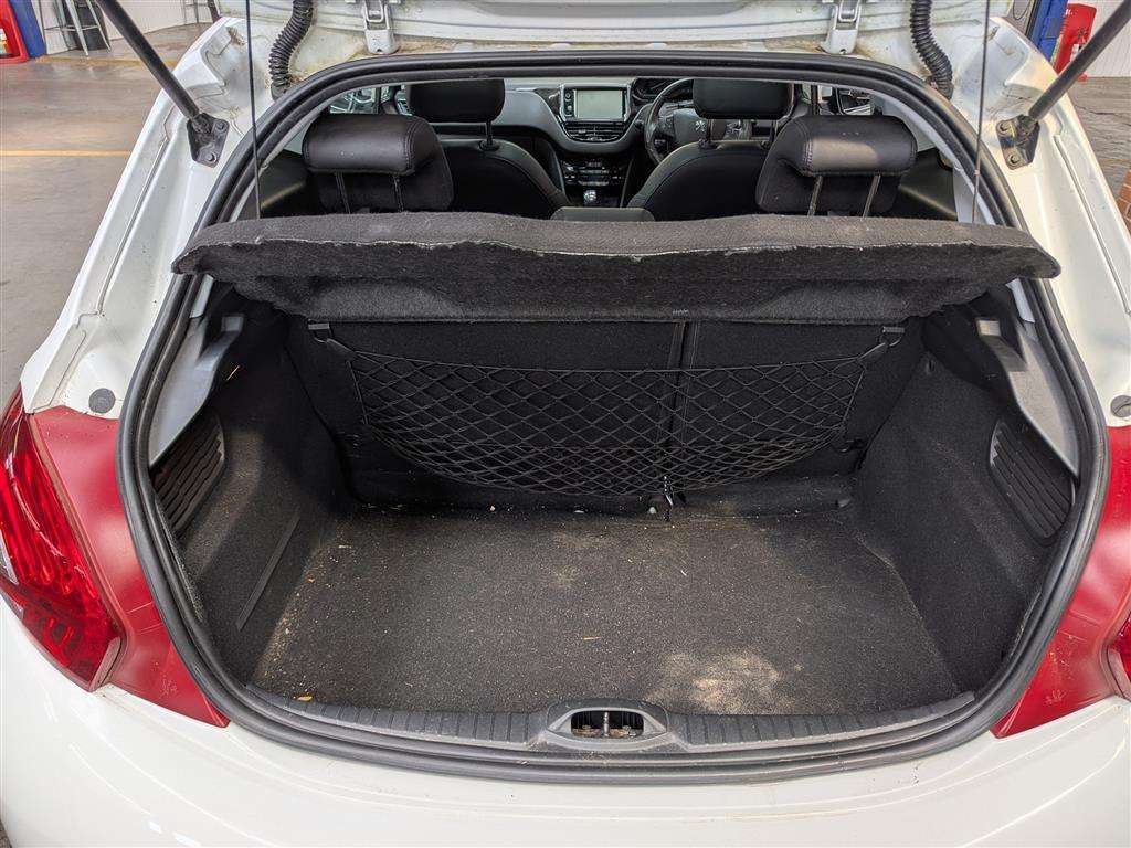 <p>2012 PEUGEOT 208 FELINE THP</p>