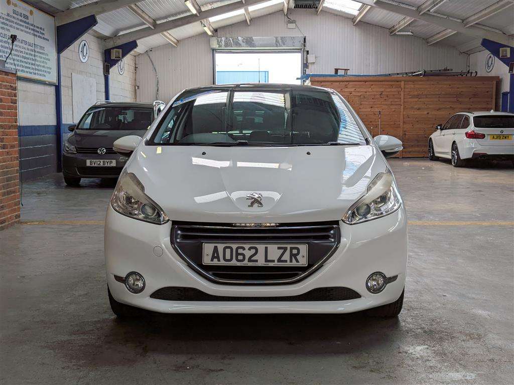 <p>2012 PEUGEOT 208 FELINE THP</p>