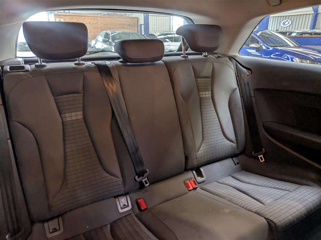 <p>2015 AUDI A3 SE TECHNIK TDI</p>