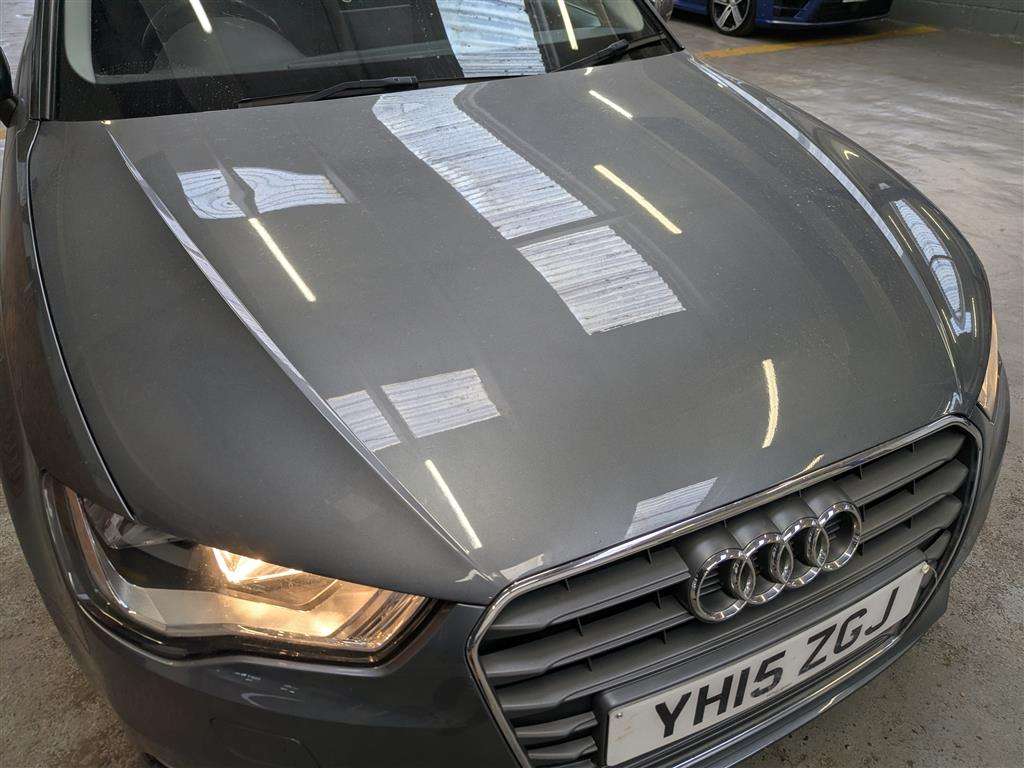 <p>2015 AUDI A3 SE TECHNIK TDI</p>
