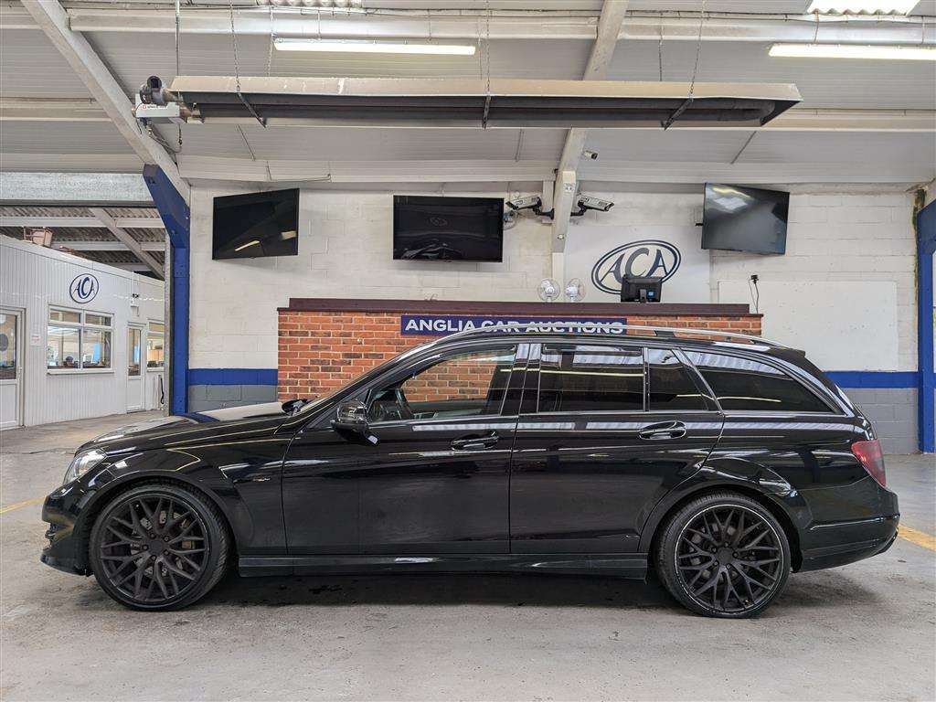 <p>2013 MERCEDES-BENZ C350 AMG SPORT + CDI BLUE</p>