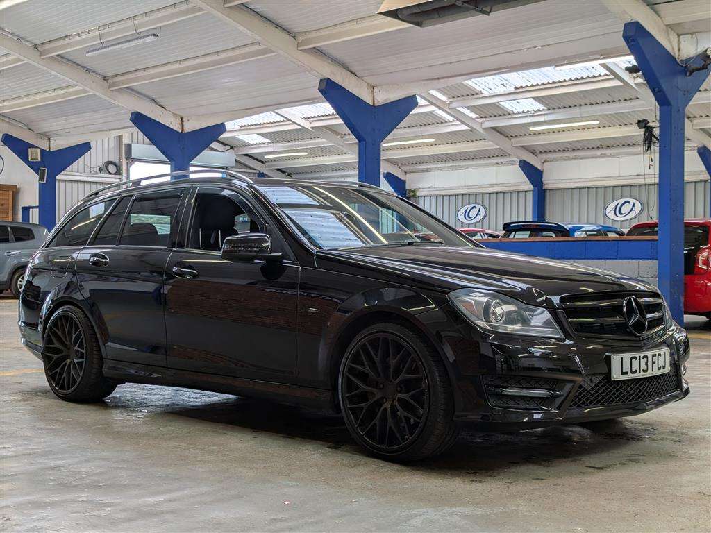 <p>2013 MERCEDES-BENZ C350 AMG SPORT + CDI BLUE</p>