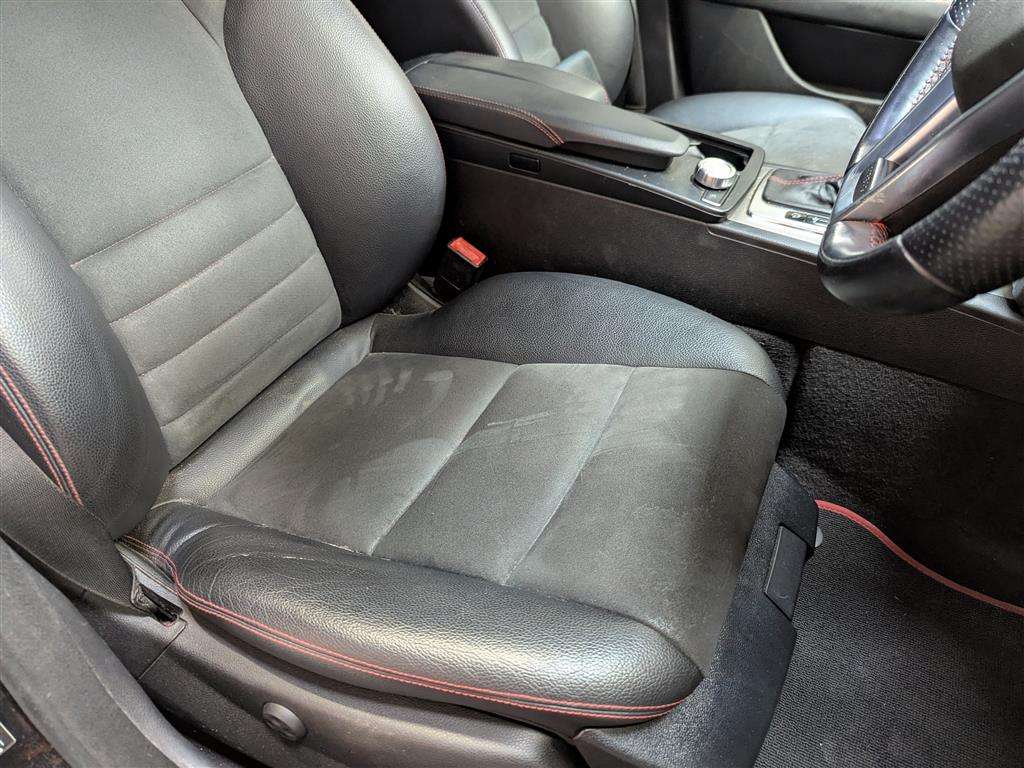<p>2013 MERCEDES-BENZ C350 AMG SPORT + CDI BLUE</p>