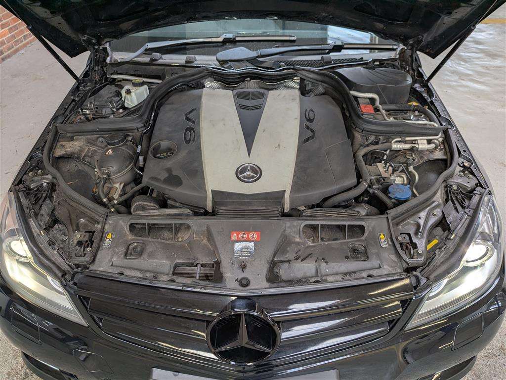<p>2013 MERCEDES-BENZ C350 AMG SPORT + CDI BLUE</p>