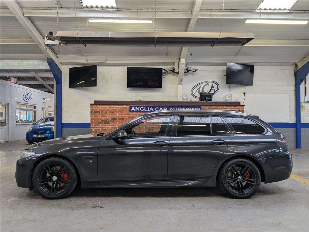 <p>2013 BMW 530D M SPORT AUTO</p>