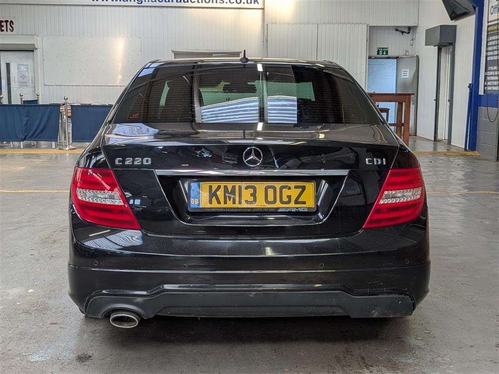 <p>2013 MERCEDES-BENZ C220 AMG SPORT CDI BLUEEF</p>