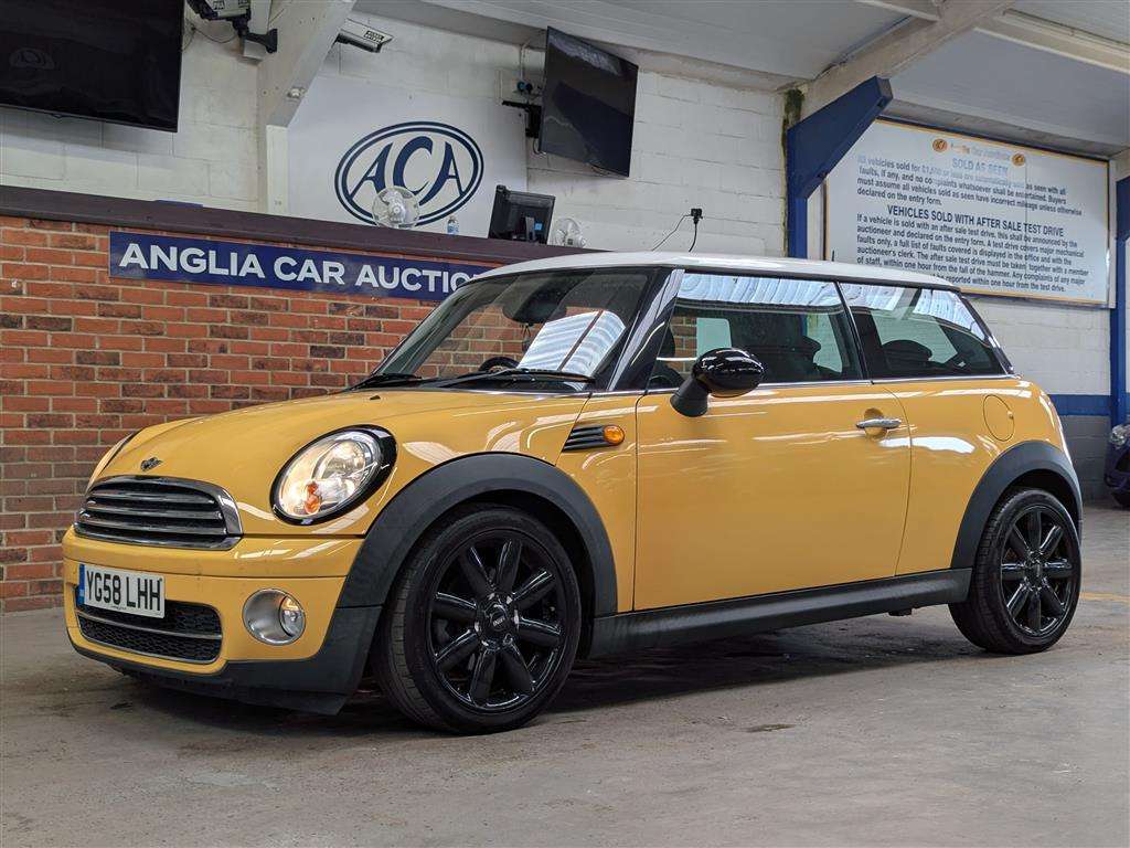 <p>2008 MINI COOPER D</p>