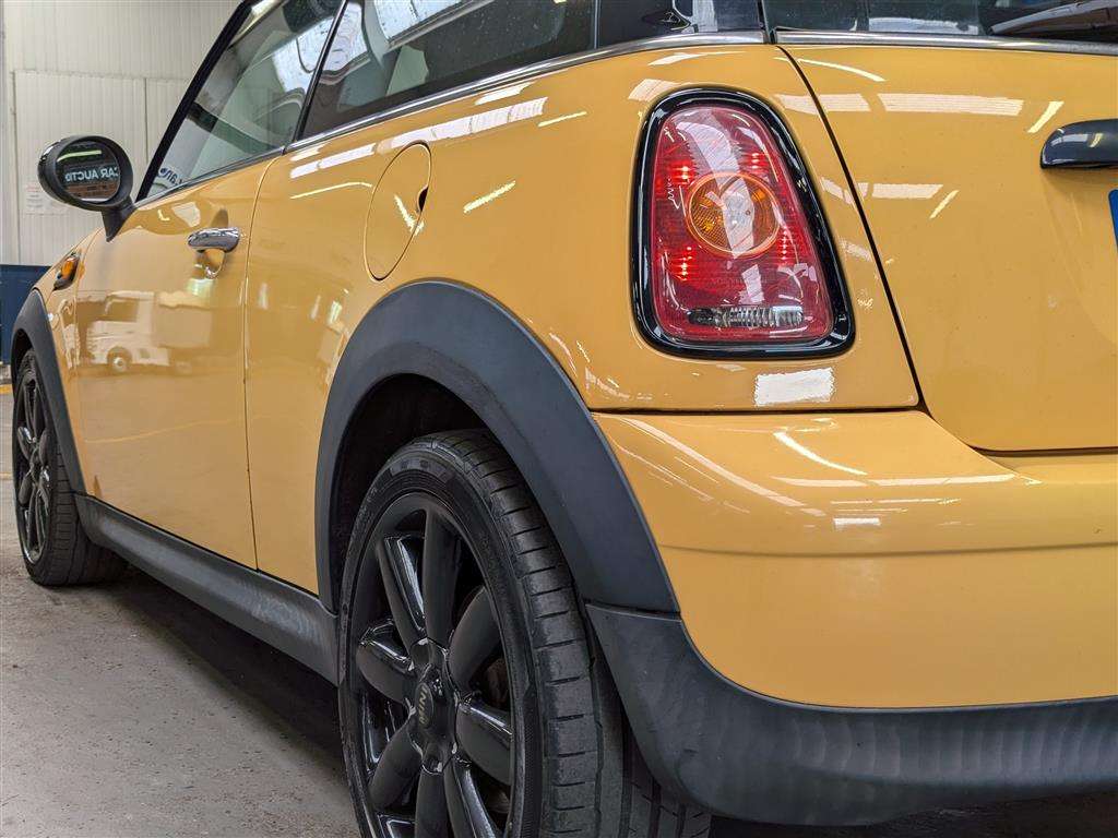 <p>2008 MINI COOPER D</p>