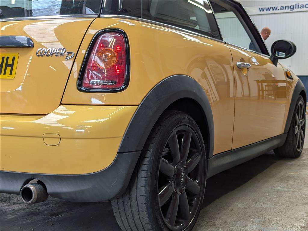 <p>2008 MINI COOPER D</p>