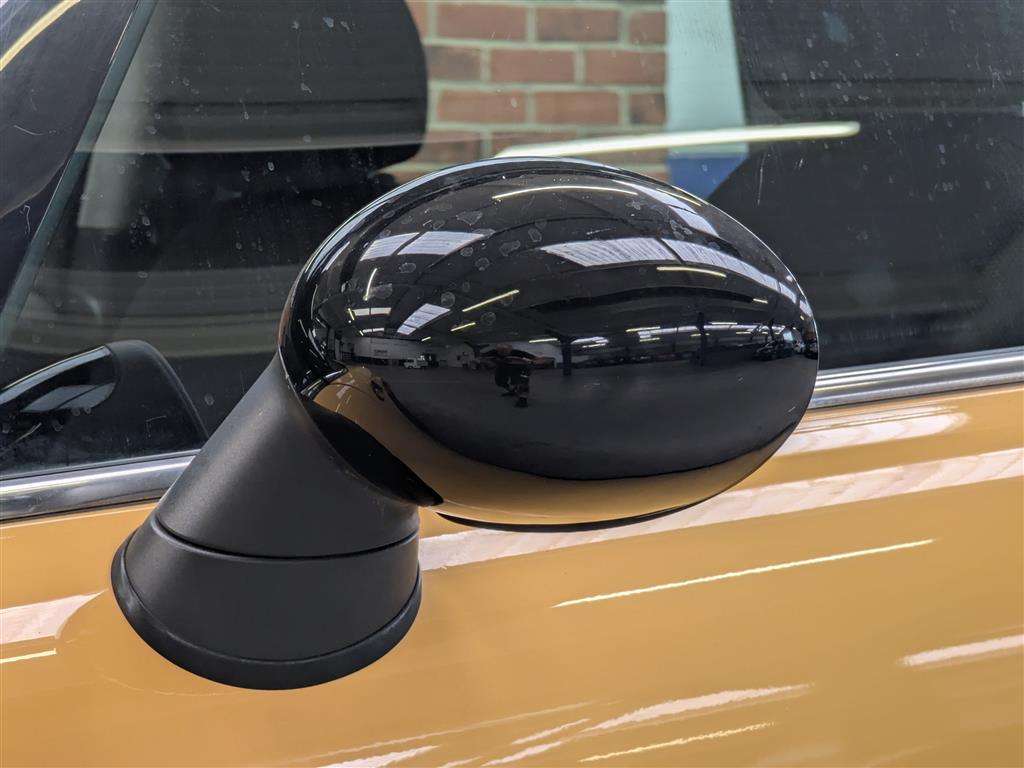 <p>2008 MINI COOPER D</p>