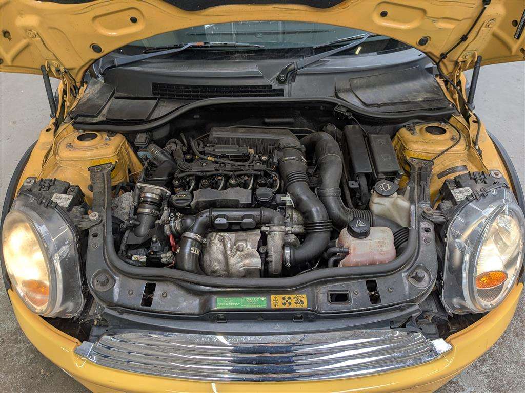 <p>2008 MINI COOPER D</p>