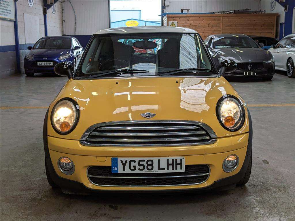 <p>2008 MINI COOPER D</p>