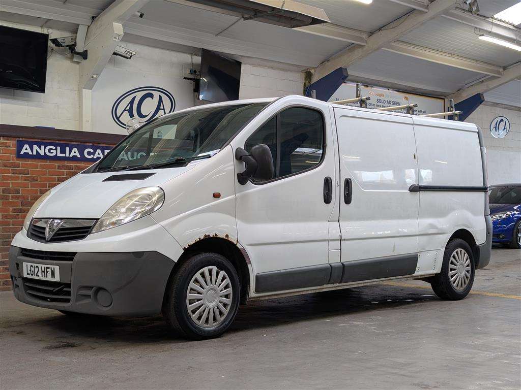 <p>2012 VAUXHALL VIVARO 2900 **SOLD</p>
