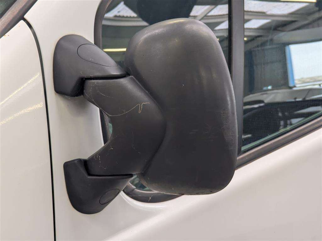 <p>2012 VAUXHALL VIVARO 2900 **SOLD</p>
