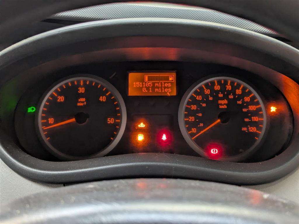 <p>2012 VAUXHALL VIVARO 2900 **SOLD</p>