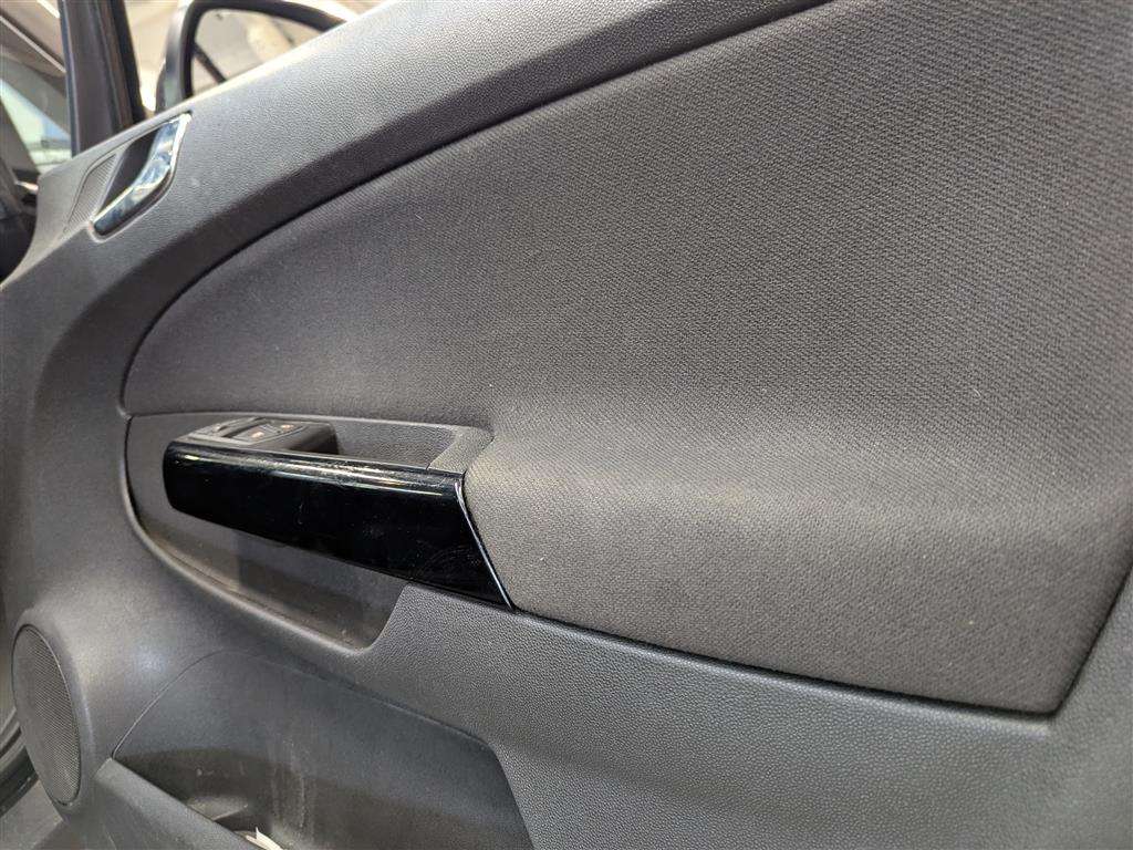 <p>2014 VAUXHALL CORSA SXI AC</p>