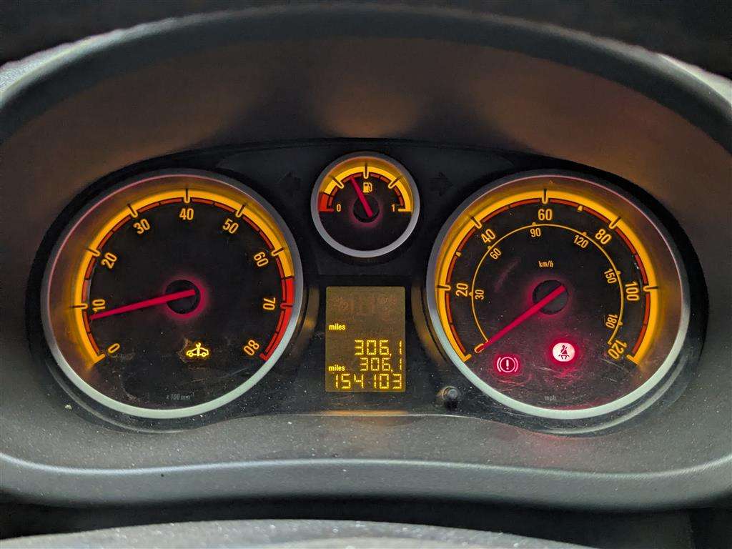 <p>2014 VAUXHALL CORSA SXI AC</p>