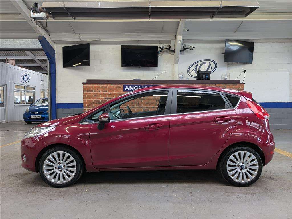 <p>2010 FORD FIESTA TITANIUM 96</p>