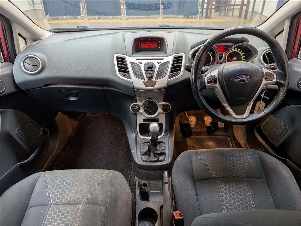 <p>2010 FORD FIESTA TITANIUM 96</p>