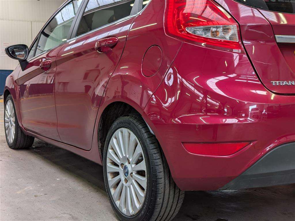 <p>2010 FORD FIESTA TITANIUM 96</p>