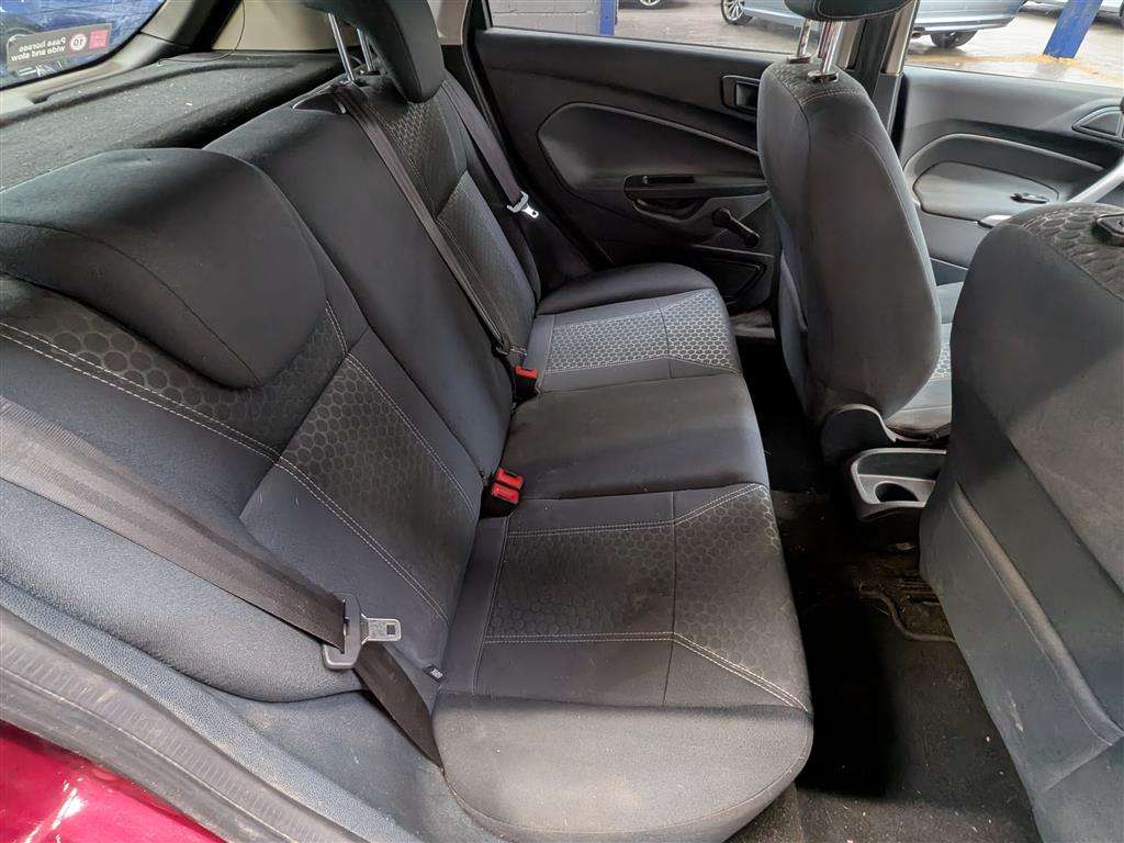 <p>2010 FORD FIESTA TITANIUM 96</p>