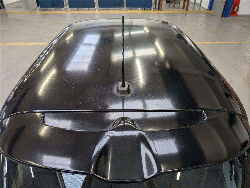 <p>2017 MINI COOPER</p>