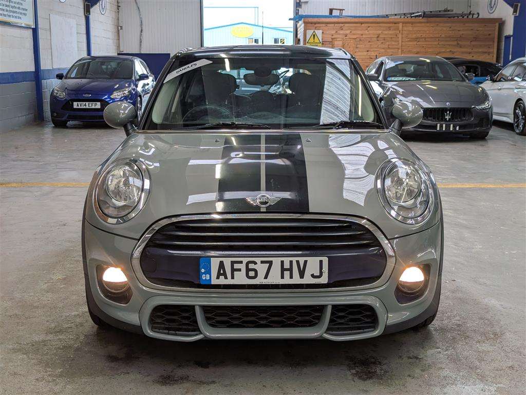 <p>2017 MINI COOPER</p>