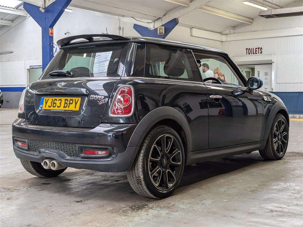 <p>2013 MINI COOPER SD BAYSWATER</p>