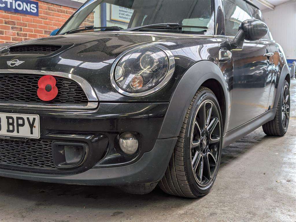 <p>2013 MINI COOPER SD BAYSWATER</p>