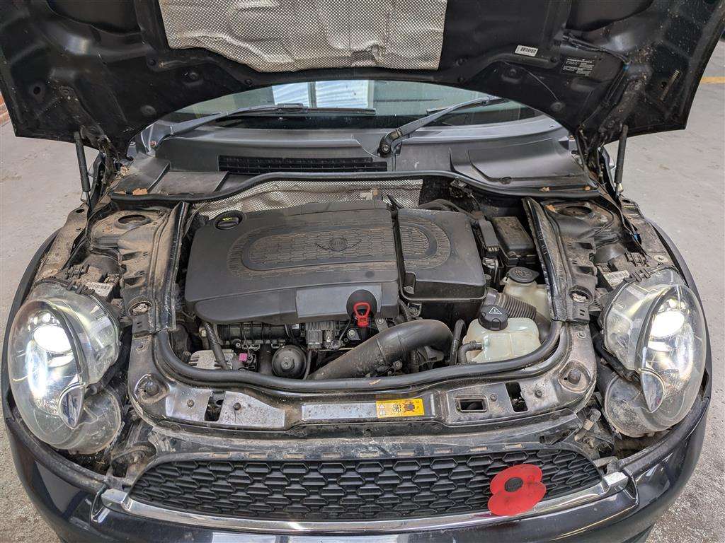 <p>2013 MINI COOPER SD BAYSWATER</p>