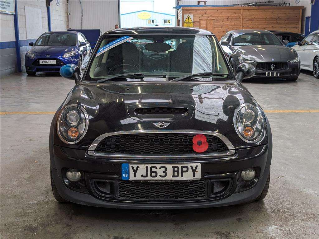 <p>2013 MINI COOPER SD BAYSWATER</p>