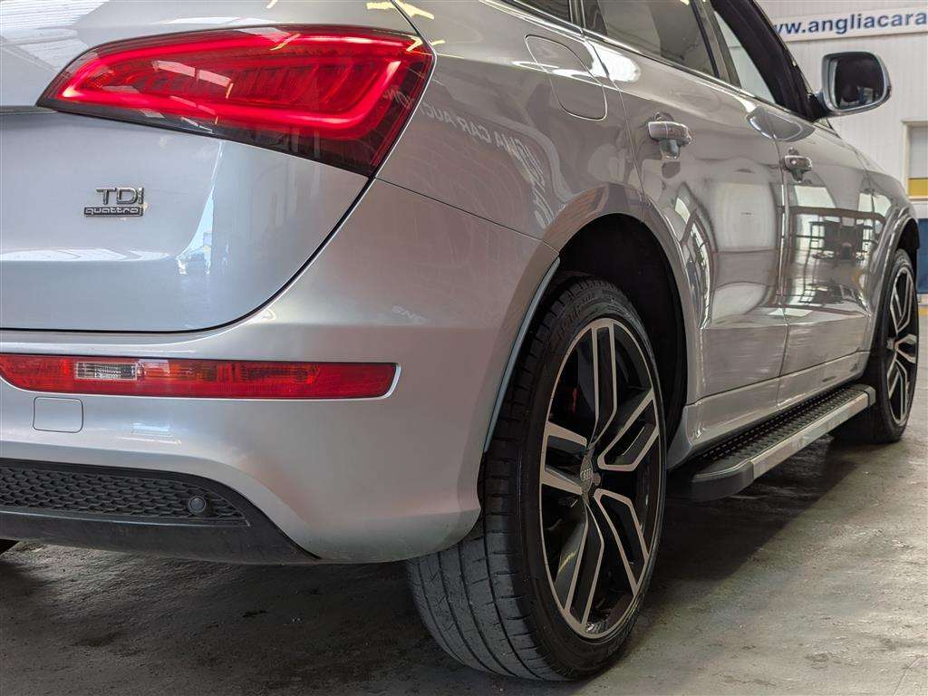 <p>2016 AUDI Q5 S LINE + TDI QUATTRO A</p>