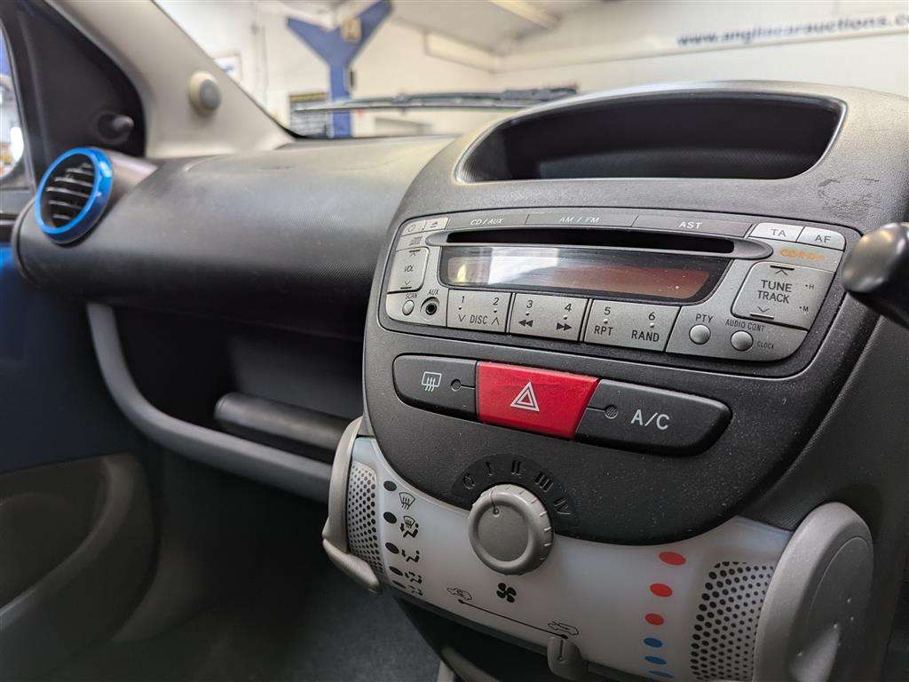 <p>2009 TOYOTA AYGO BLUE VVT-I</p>
