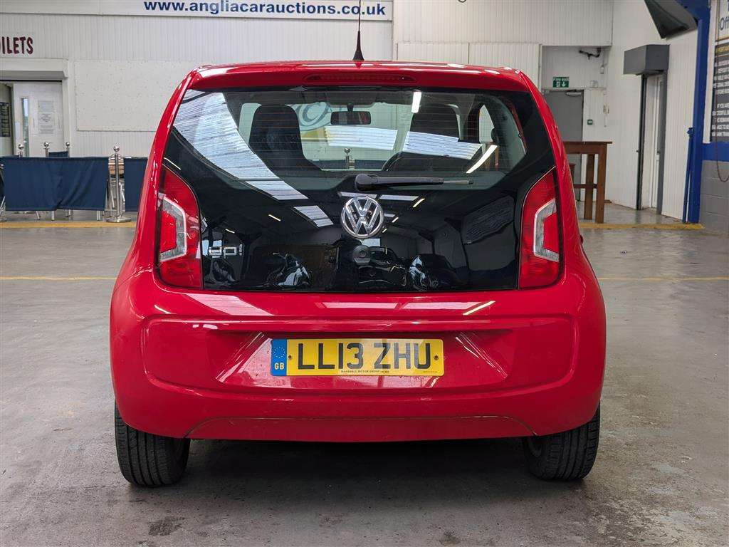 <p>2013 VOLKSWAGEN MOVE UP</p>