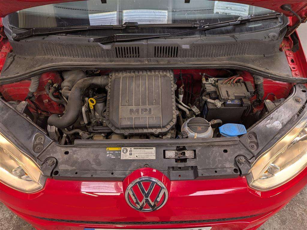 <p>2013 VOLKSWAGEN MOVE UP</p>
